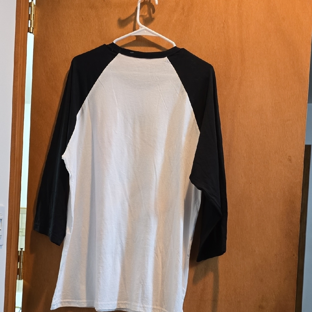 Morgan Wallen Raglan Tee in Black & White - Picture 5 of 6